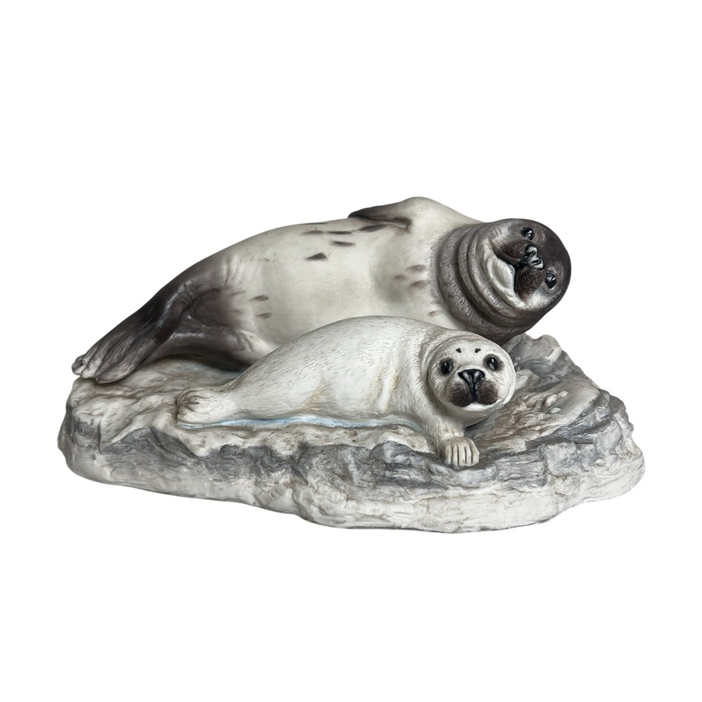 Boehm Porcelain Harbor Seal With Pups 20117 Made In England‎  Ivory Gray
